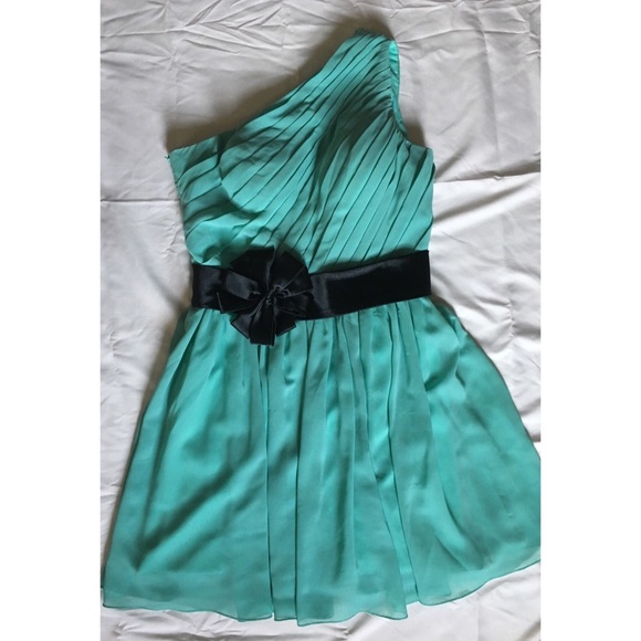 Seafoam Green Knee Length One Shoulder Prom Dress - Picture 3 of 4